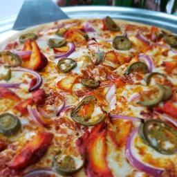 Butter Chicken Pizza